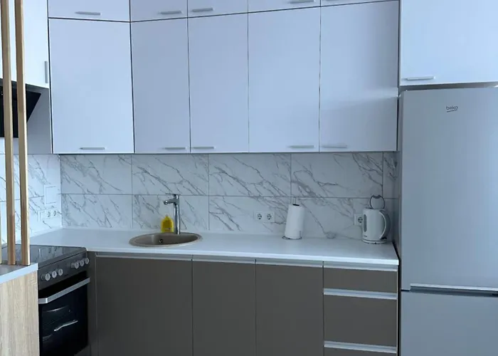 44 Pearl Sunrise Apartment *